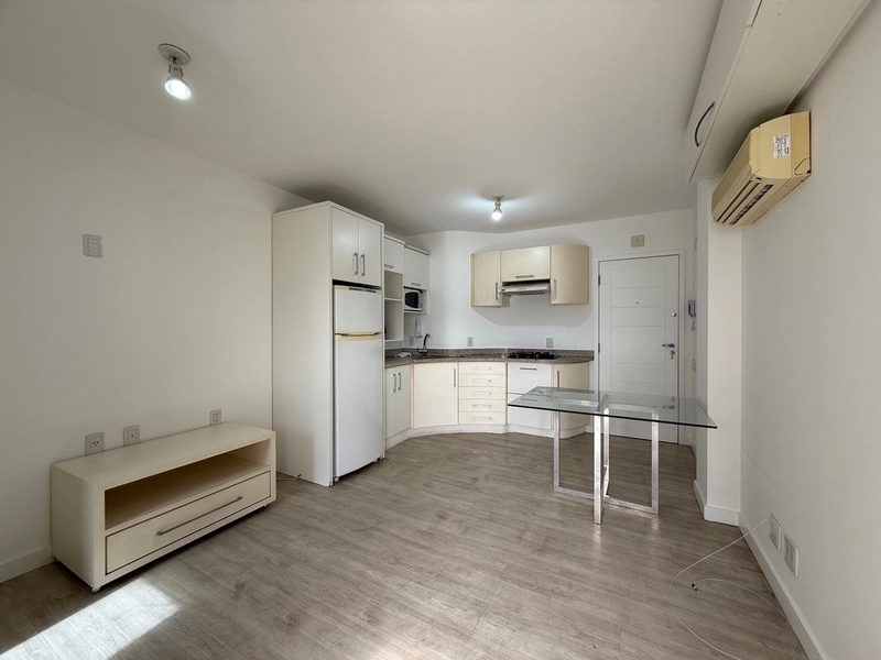 APARTAMENTO 1 QUARTO NA TROMPOWSKY: 3ª foto da galeria de imagens do imóvel