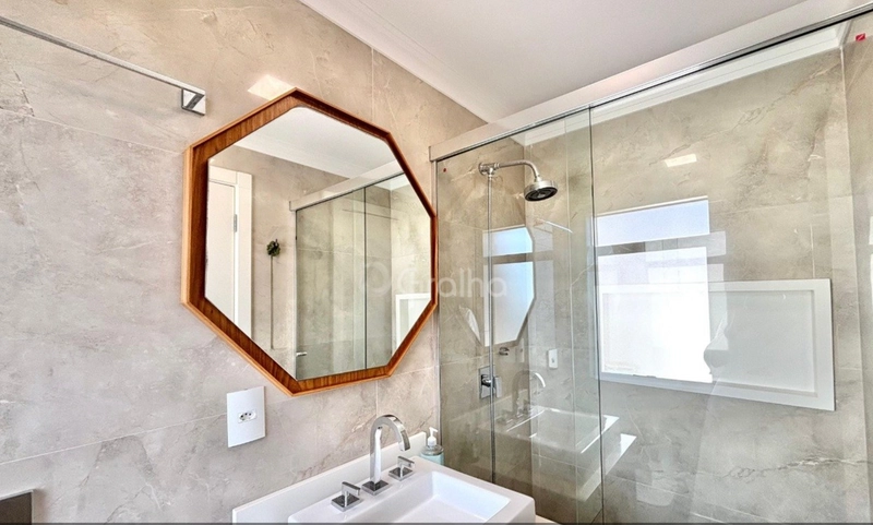 APARTAMENTO DUPLEX COM VISTA MAR: 18ª foto da galeria de imagens do imóvel