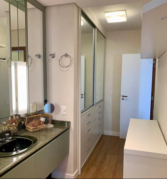 Apartamento Alto Padrão com 4 dorms no bairro Agronômica: 13ª foto da galeria de imagens do imóvel