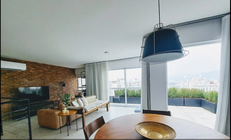Cobertura duplex com 3 suítes na Agronômica: 2ª foto da galeria de imagens do imóvel