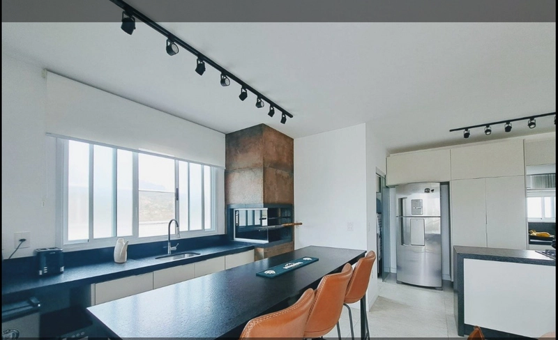 Cobertura duplex com 3 suítes na Agronômica: 7ª foto da galeria de imagens do imóvel