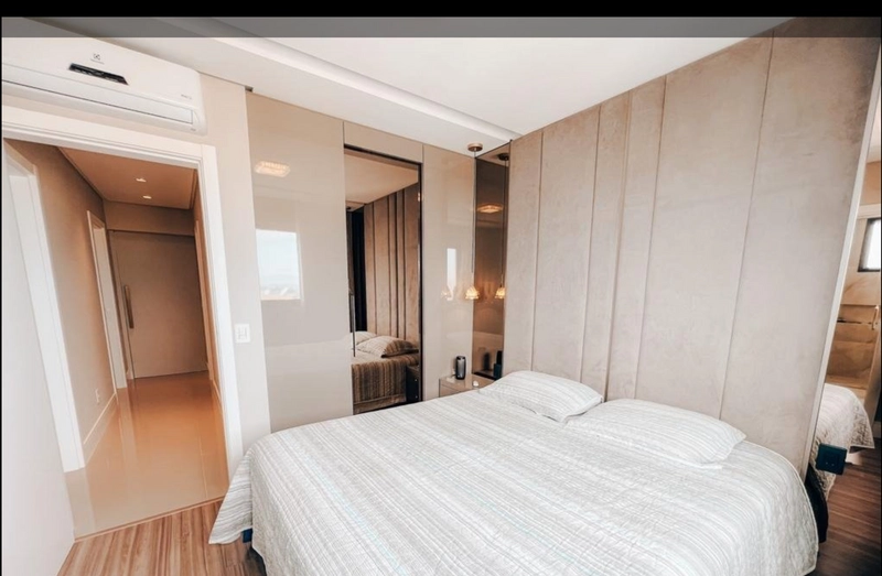 Apartamento com 3 suítes no bairro Agronômica: 10ª foto da galeria de imagens do imóvel