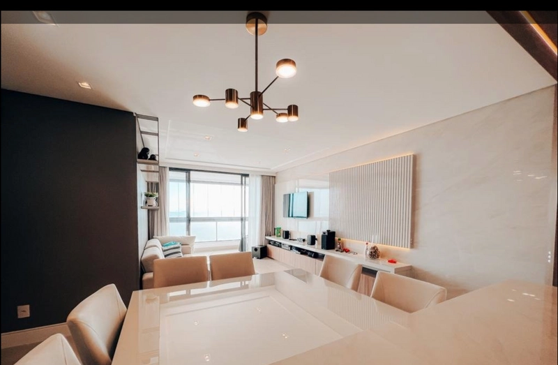 Apartamento com 3 suítes no bairro Agronômica: 5ª foto da galeria de imagens do imóvel