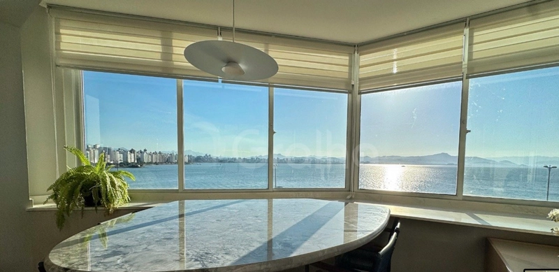 Apartamento de 226m² com 4 quartos sendo 2 suítes na Beiramar Norte: 1ª foto da galeria de imagens do imóvel