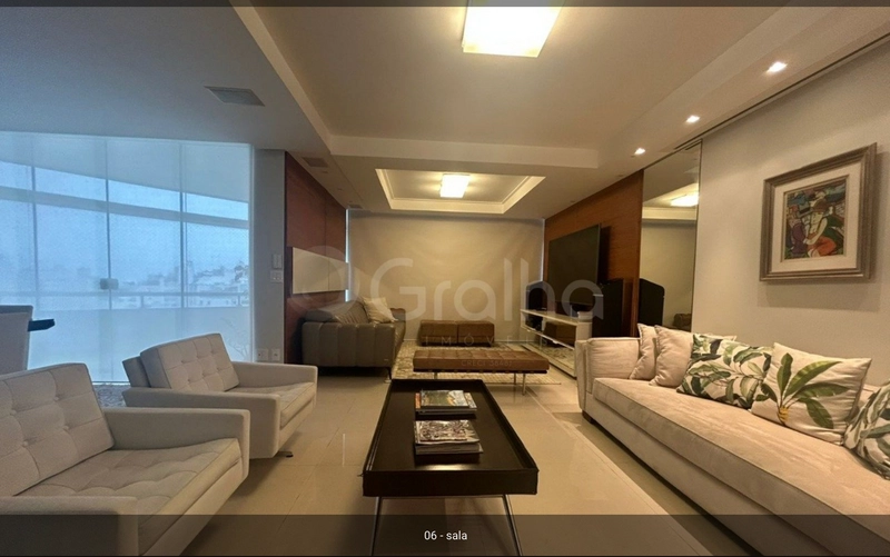 Apartamento de 226m² com 3 suítes no Centro: 2ª foto da galeria de imagens do imóvel