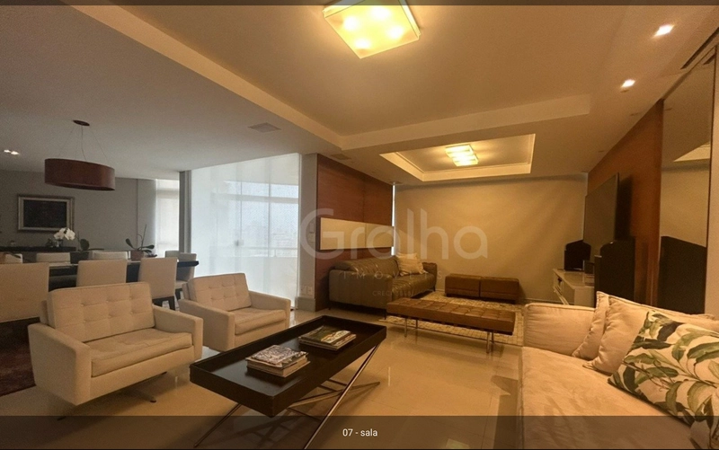 Apartamento de 226m² com 3 suítes no Centro: 3ª foto da galeria de imagens do imóvel