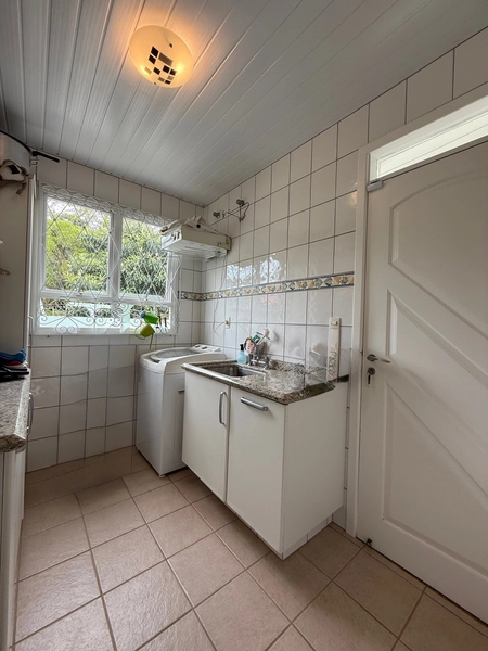 Casa de 295m² com 3 suítes em Cacupé em condomínio fechado: 31ª foto da galeria de imagens do imóvel