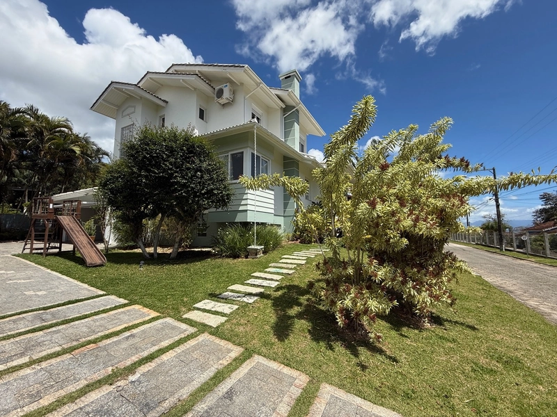 Casa de 295m² com 3 suítes em Cacupé em condomínio fechado: 34ª foto da galeria de imagens do imóvel