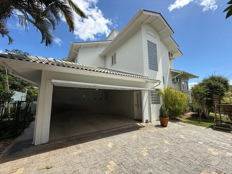 Casa de 295m² com 3 suítes em Cacupé em condomínio fechado: 32ª foto da galeria de imagens do imóvel