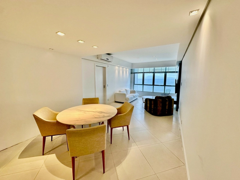 Apartamento com vista mar permanente na Beiramar Norte: 2ª foto da galeria de imagens do imóvel