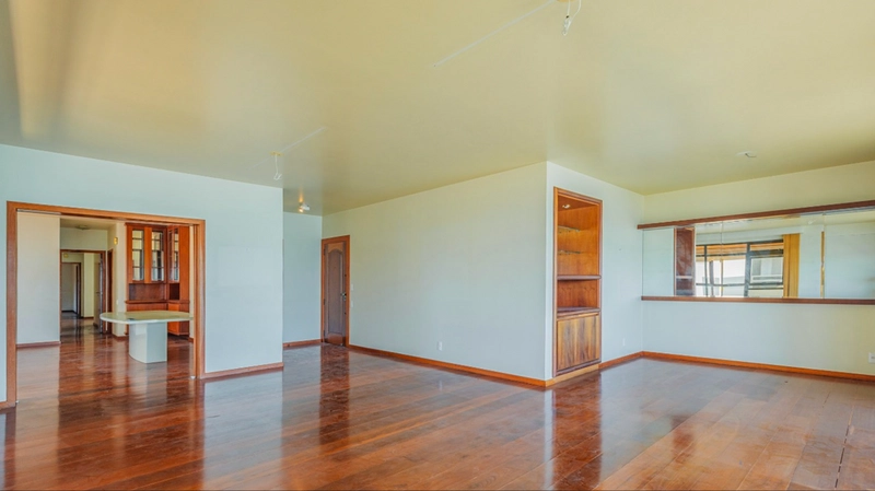 APARTAMENTO NA BEIRA MAR NORTE: 2ª foto da galeria de imagens do imóvel