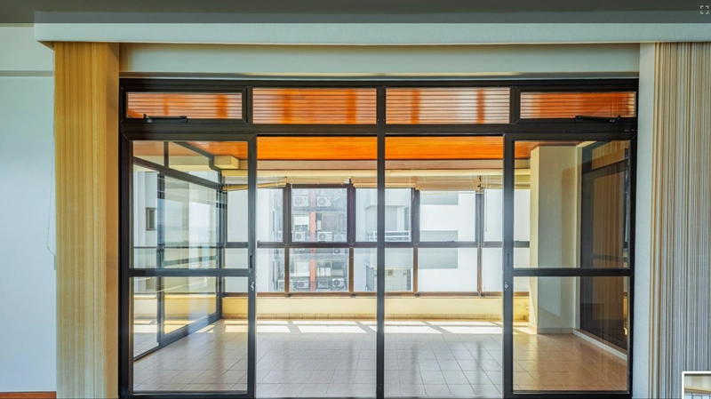 APARTAMENTO NA BEIRA MAR NORTE: 7ª foto da galeria de imagens do imóvel