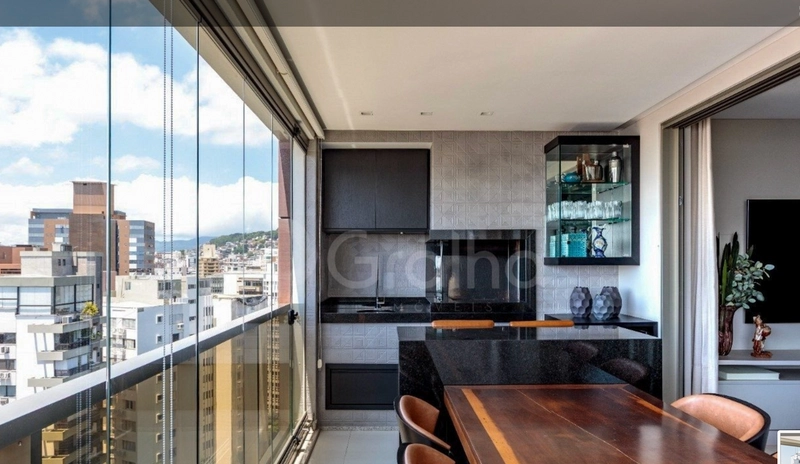 Apartamento com 4 suites proximo ao Colegio Catarinense: 4ª foto da galeria de imagens do imóvel