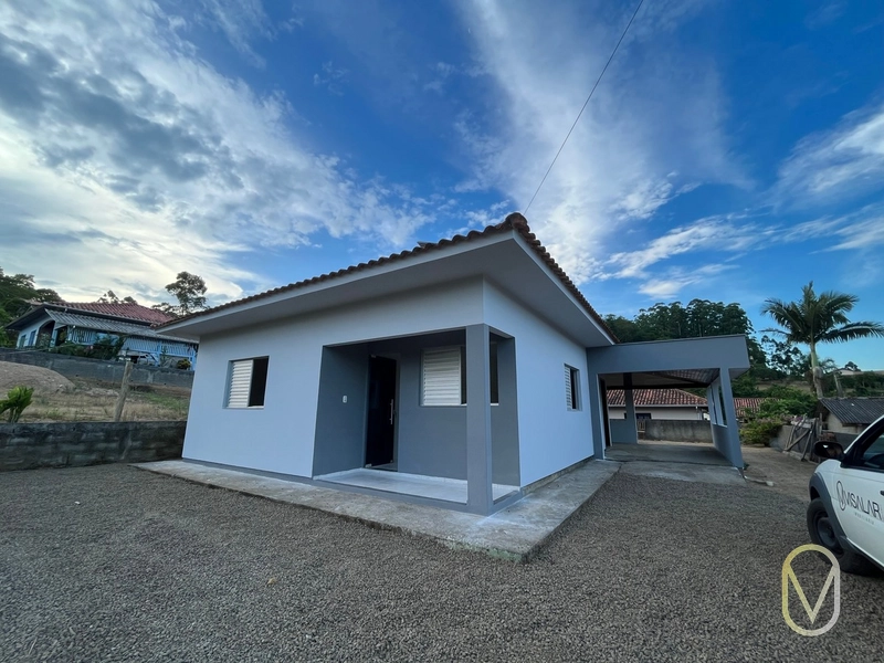 Casa de 3 dormitórios para aluguel em Armazém-SC: 2ª foto da galeria de imagens do imóvel
