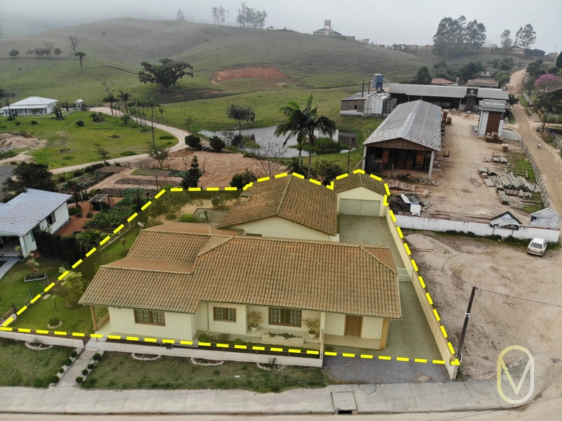 Casa Á Venda em São Luiz: 2ª foto da galeria de imagens do imóvel