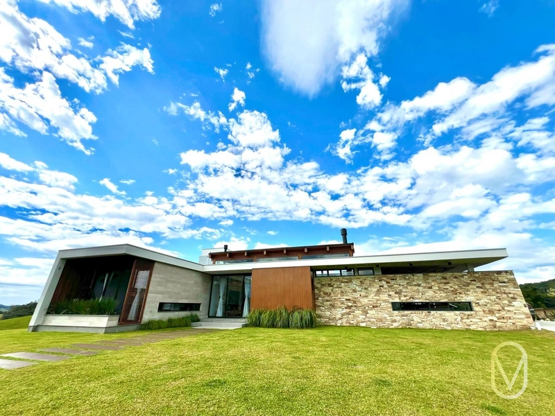 Casa de Alto Padrão á Venda Rancho Queimado-SC: 1ª foto da galeria de imagens do imóvel