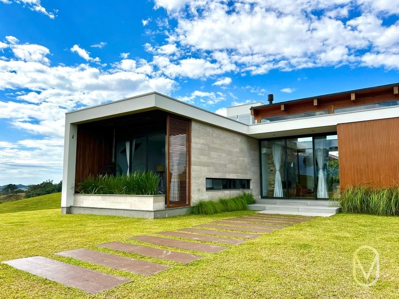 Casa de Alto Padrão á Venda Rancho Queimado-SC: 2ª foto da galeria de imagens do imóvel