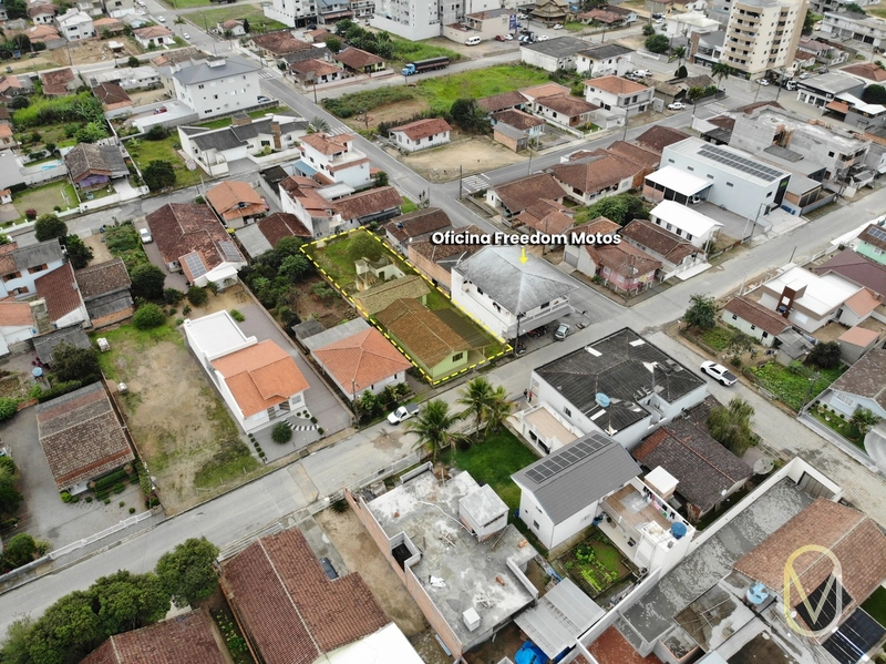Casa á Venda no Centro de Armazém-SC: 2ª foto da galeria de imagens do imóvel