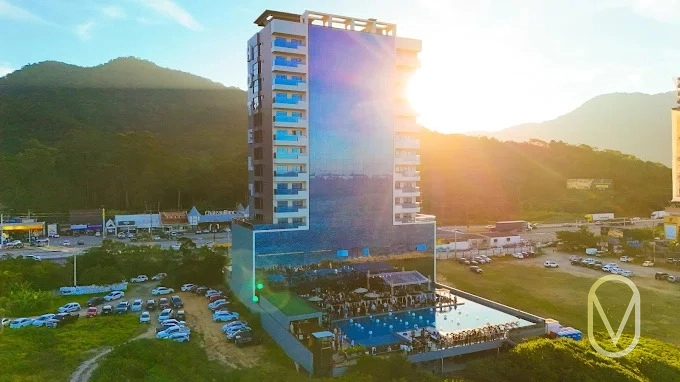 Suíte á Venda no Hotel Blue Sea em Itapema-SC: 1ª foto da galeria de imagens do imóvel