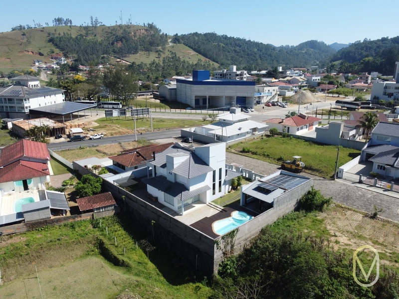 Casa á Venda no Centro de Rio Fortuna-SC: 3ª foto da galeria de imagens do imóvel