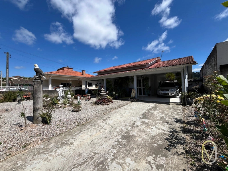 Casa á Venda no bairro Baixo Pinheiral em Braço do Norte-SC: 11ª foto da galeria de imagens do imóvel