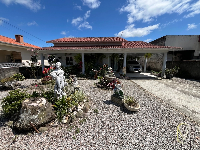 Casa á Venda no bairro Baixo Pinheiral em Braço do Norte-SC: 13ª foto da galeria de imagens do imóvel