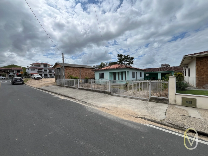 Casa de 3 Dormitórios para Locação no Centro de Armazém-SC: 3ª foto da galeria de imagens do imóvel