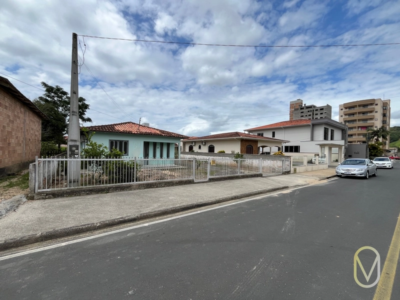 Casa de 3 Dormitórios para Locação no Centro de Armazém-SC: 2ª foto da galeria de imagens do imóvel