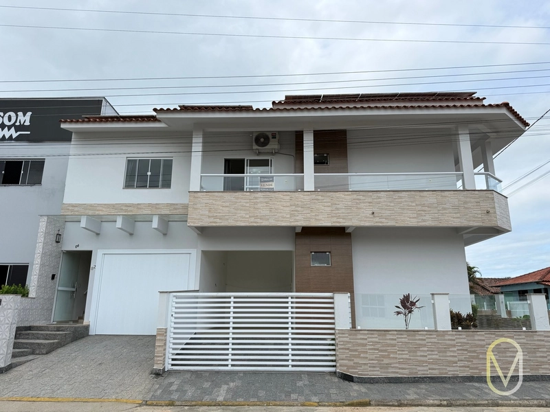 Apartamento com 3 Dormitórios á Venda no Centro de Armazém-SC: 1ª foto da galeria de imagens do imóvel