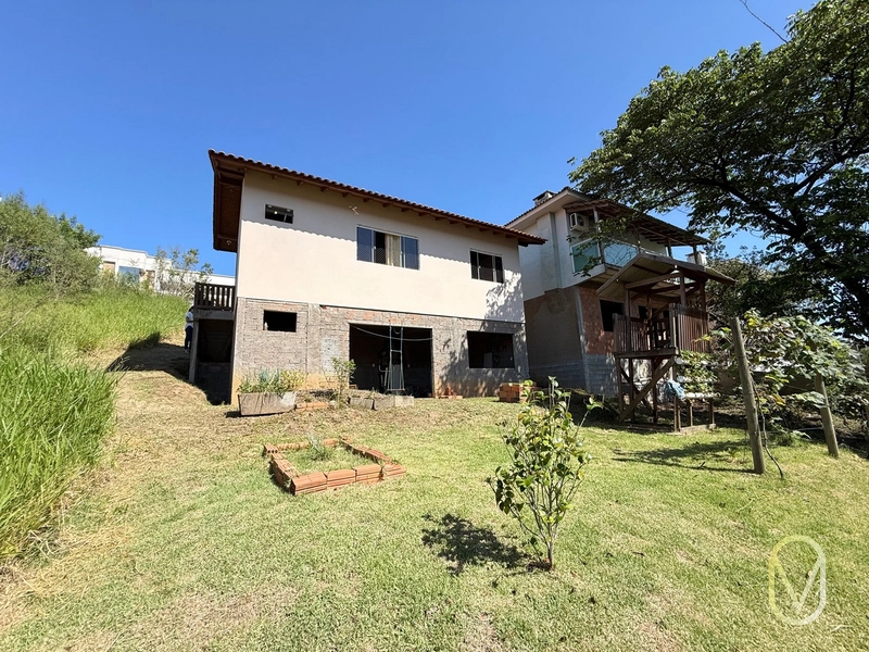 Casa á Venda no Centro de Armazém-SC