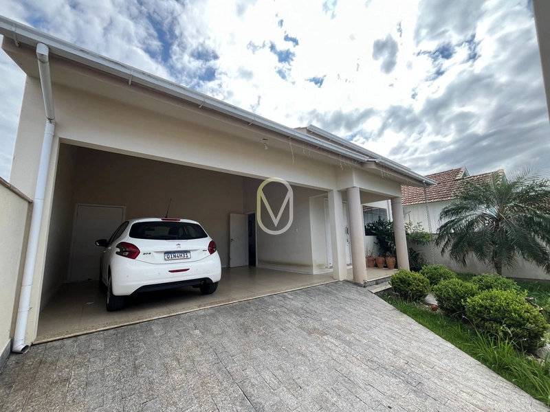 Casa á Venda no Centro de Capivari de Baixo-SC: 2ª foto da galeria de imagens do imóvel