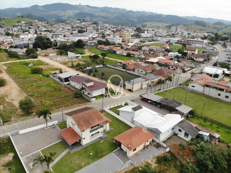 Casa á Venda no Centro de Armazém-SC: 2ª foto da galeria de imagens do imóvel