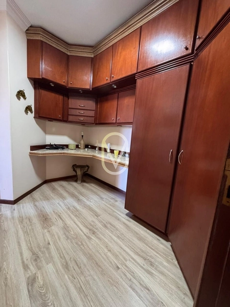 Apartamento á Venda na Avenida Beira Mar Norte em Florianópolis-SC: 27ª foto da galeria de imagens do imóvel