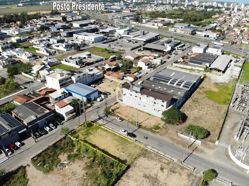 Lote á Venda no bairro Vila Esperança em Tubarão-SC: 3ª foto da galeria de imagens do imóvel