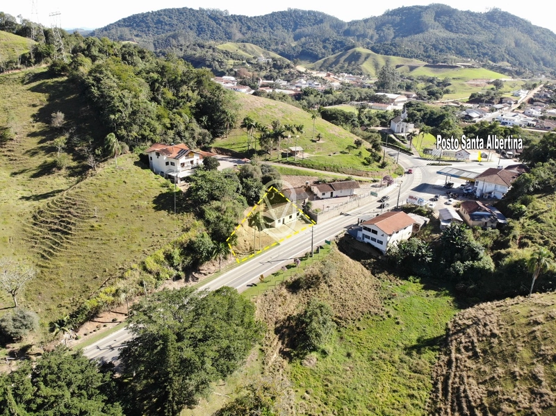 Casa á Venda no Centro de São Martinho-SC