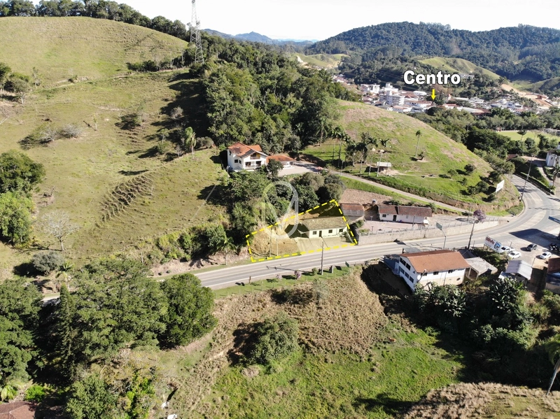 Casa á Venda no Centro de São Martinho-SC: 2ª foto da galeria de imagens do imóvel