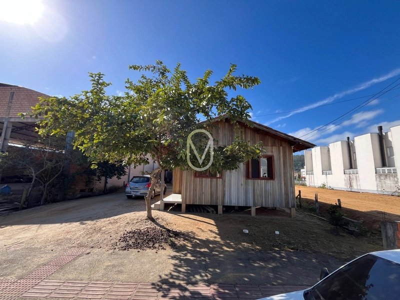Casa para Locação no bairro São Francisco em Armazém-SC: 2ª foto da galeria de imagens do imóvel