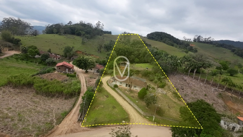 Terreno á Venda em Armazém-SC: 3ª foto da galeria de imagens do imóvel