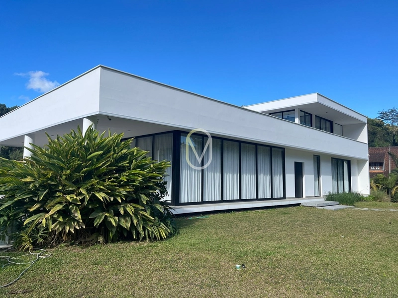 Casa de Alto Padrão á Venda em São Martinho-SC: 6ª foto da galeria de imagens do imóvel