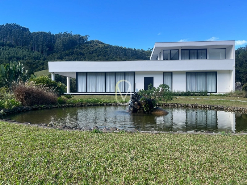 Casa de Alto Padrão á Venda em São Martinho-SC: 5ª foto da galeria de imagens do imóvel
