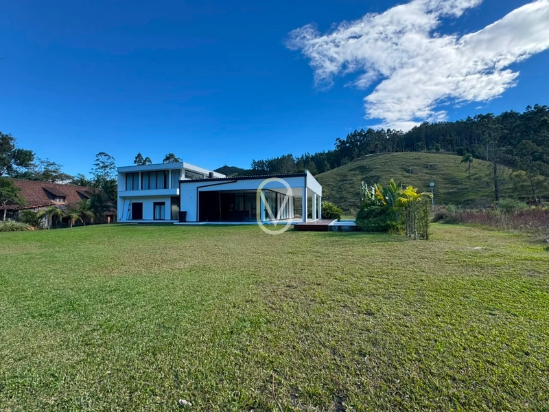Casa de Alto Padrão á Venda em São Martinho-SC: 42ª foto da galeria de imagens do imóvel