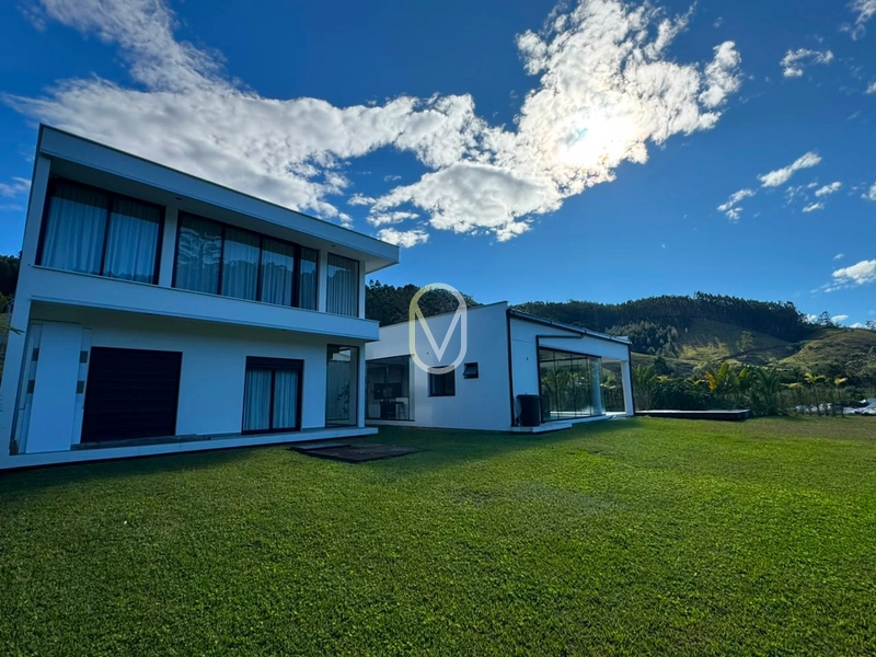 Casa de Alto Padrão á Venda em São Martinho-SC: 41ª foto da galeria de imagens do imóvel