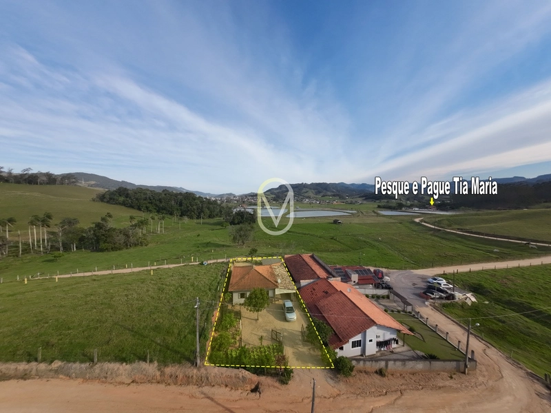 Casa de 2 dormitórios á Venda em Armazém-SC: 2ª foto da galeria de imagens do imóvel