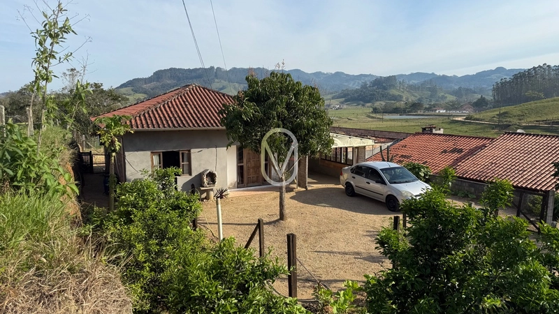 Casa de 2 dormitórios á Venda em Armazém-SC: 6ª foto da galeria de imagens do imóvel