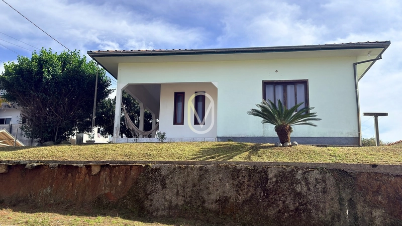 Casa á Venda no Centro de Armazém-SC: 2ª foto da galeria de imagens do imóvel