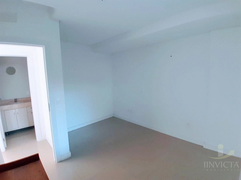 No coração da cidade! Amplo apartamento com terraço frontal e suíte –: 14ª foto da galeria de imagens do imóvel