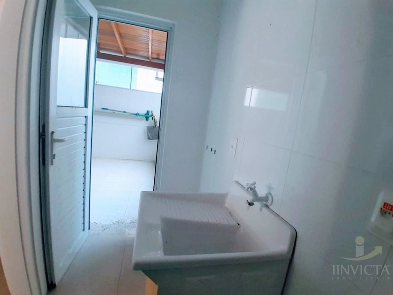 No coração da cidade! Amplo apartamento com terraço frontal e suíte –: 15ª foto da galeria de imagens do imóvel