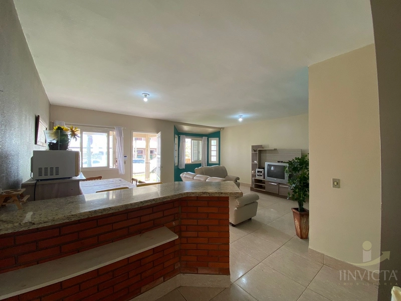 Casa 3 dormitórios Próximo ao Mar e com Piscina.: 5ª foto da galeria de imagens do imóvel