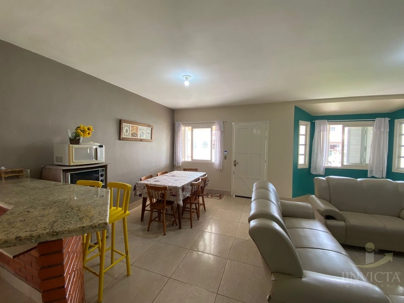 Casa 3 dormitórios Próximo ao Mar e com Piscina.: 3ª foto da galeria de imagens do imóvel