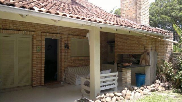 Casa com piscina em Atlântida: 5ª foto da galeria de imagens do imóvel